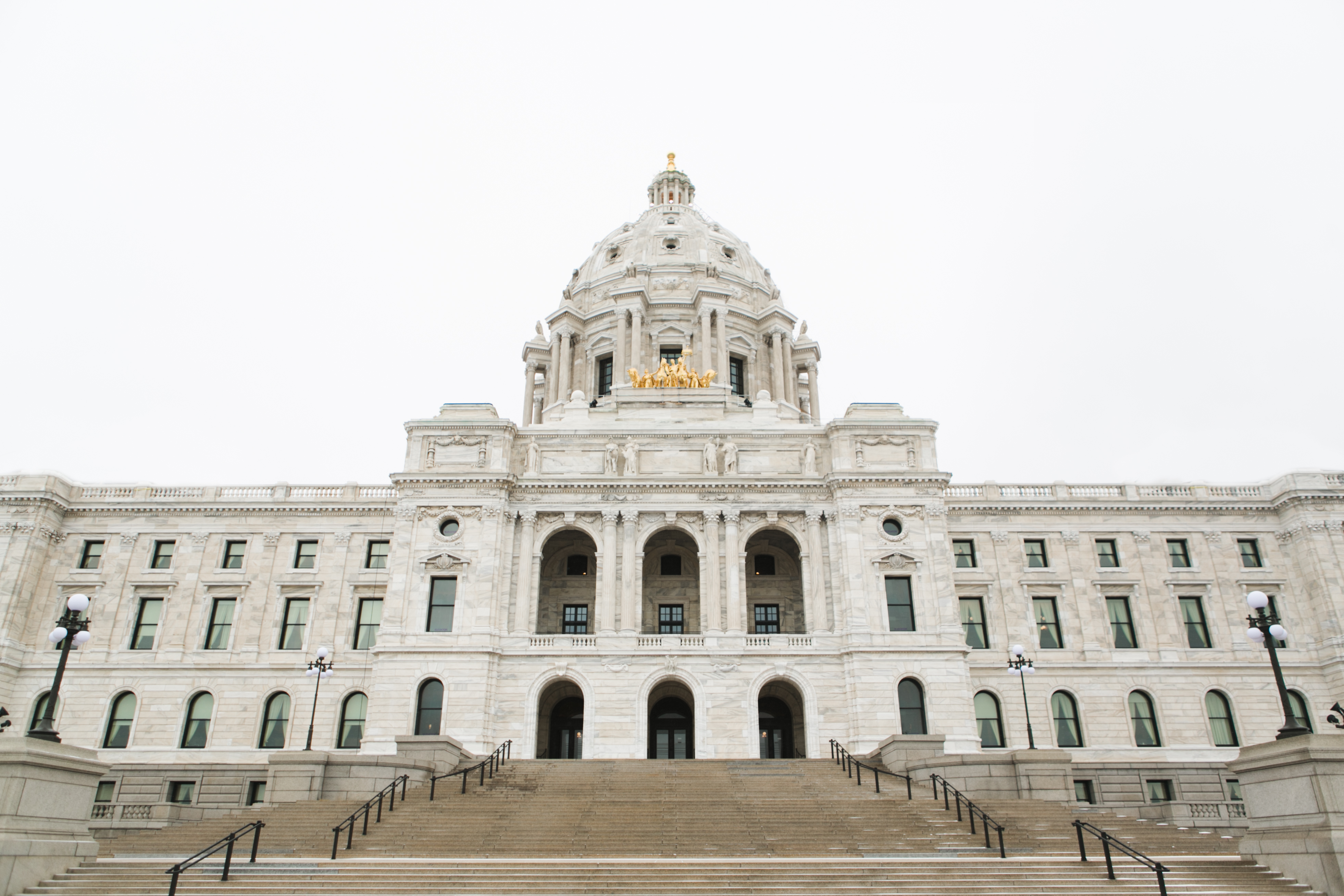Legislature Divided as Takes Easter Break